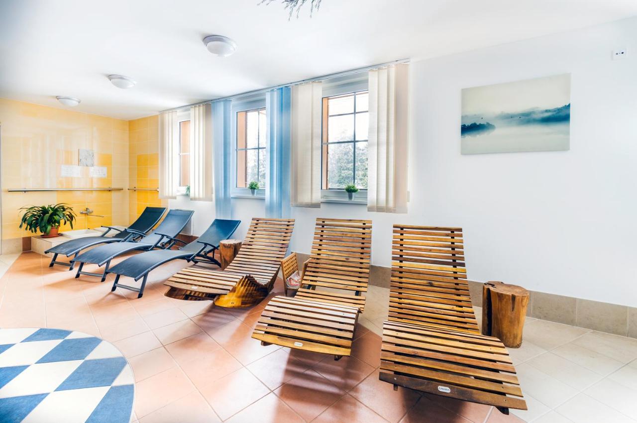 Hotel Petrovy Kameny Karlova Studánka Dış mekan fotoğraf